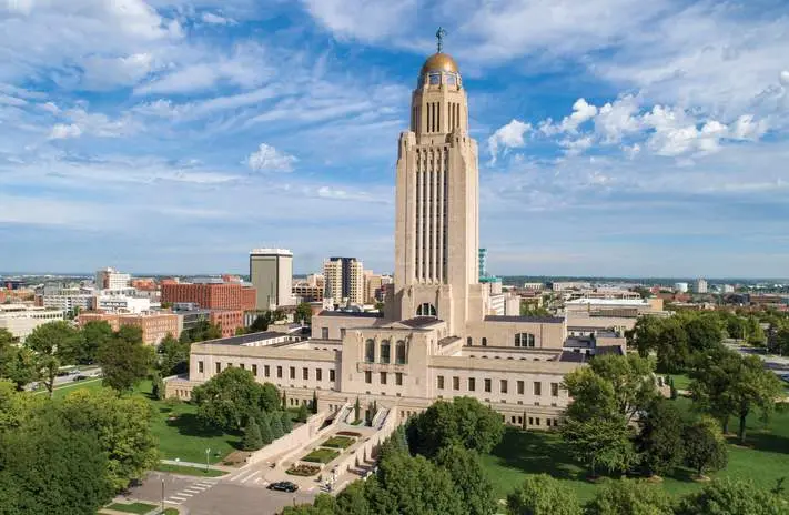 capital building in lincoln