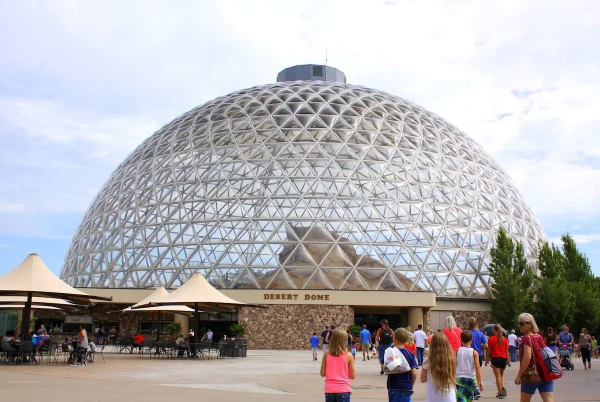 omaha zoo's desert dome